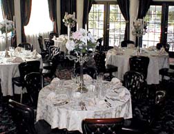 Black and White Wedding Ideas wedding table