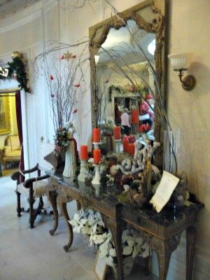 Beautifully decorated hallway for a Christmas wedding